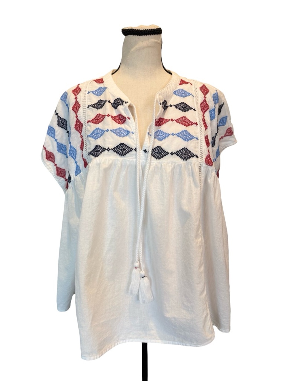 Ariat Boho Embroidered Peasant Top Size Large White Tassel Tie Blouse